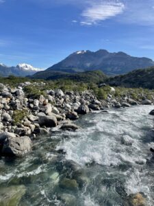 Rio Blanco with mountains in the background